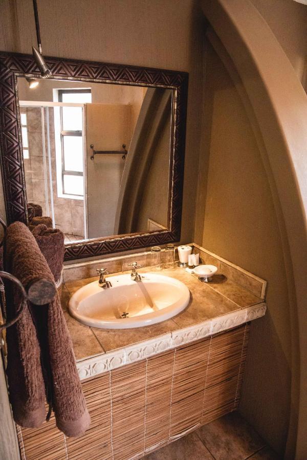 Bass Lake Country Lodge Pretoria-Noord エクステリア 写真