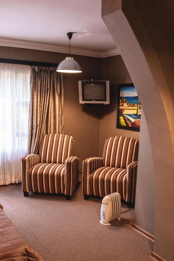 Bass Lake Country Lodge Pretoria-Noord エクステリア 写真